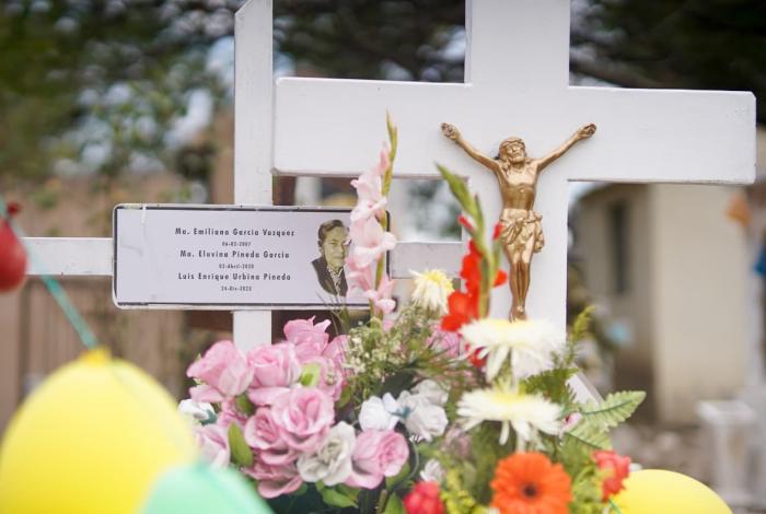 Entre flores, música y recuerdos, el Panteón de Morelia vive hoy el Día de las Madres