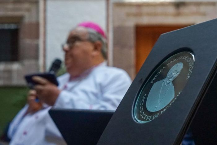 Entrega Arquidiócesis de Morelia presea Vasco de Quiroga a cuatro destacados docentes