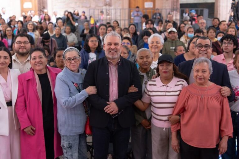 Entrega Bedolla mil 640 apoyos a mujeres con cáncer; destaca 95% de esperanza de vida en Michoacán