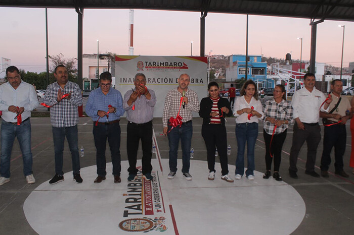 Eric Gaona reinaugura la Unidad Deportiva del Fraccionamiento El Trébol