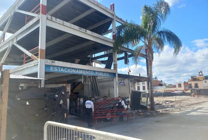 Estacionamiento público del mercado Independencia podría ser finalizado esta semana