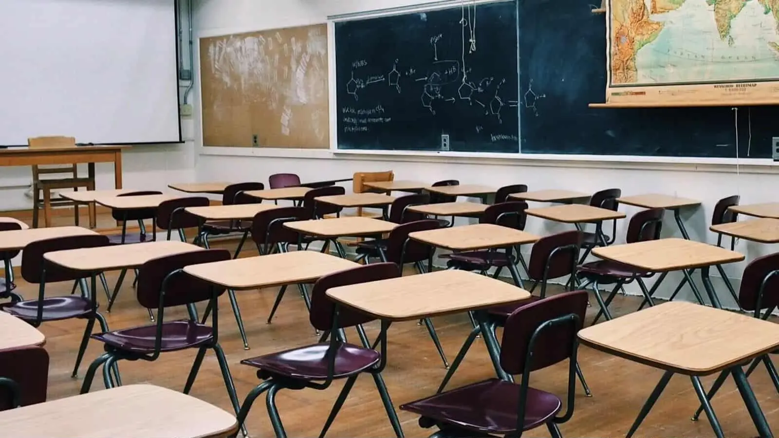 Este lunes regresaron a clases los 7 municipios de la franja costera del estado