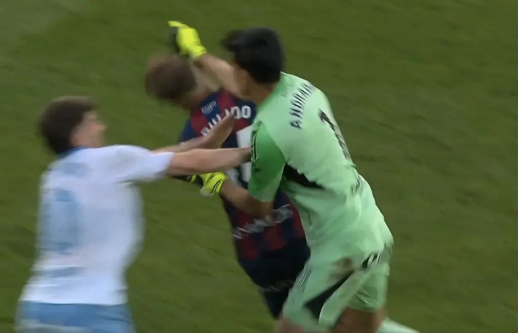 Esteban Andrada es suspendido por 13 partidos y es multado