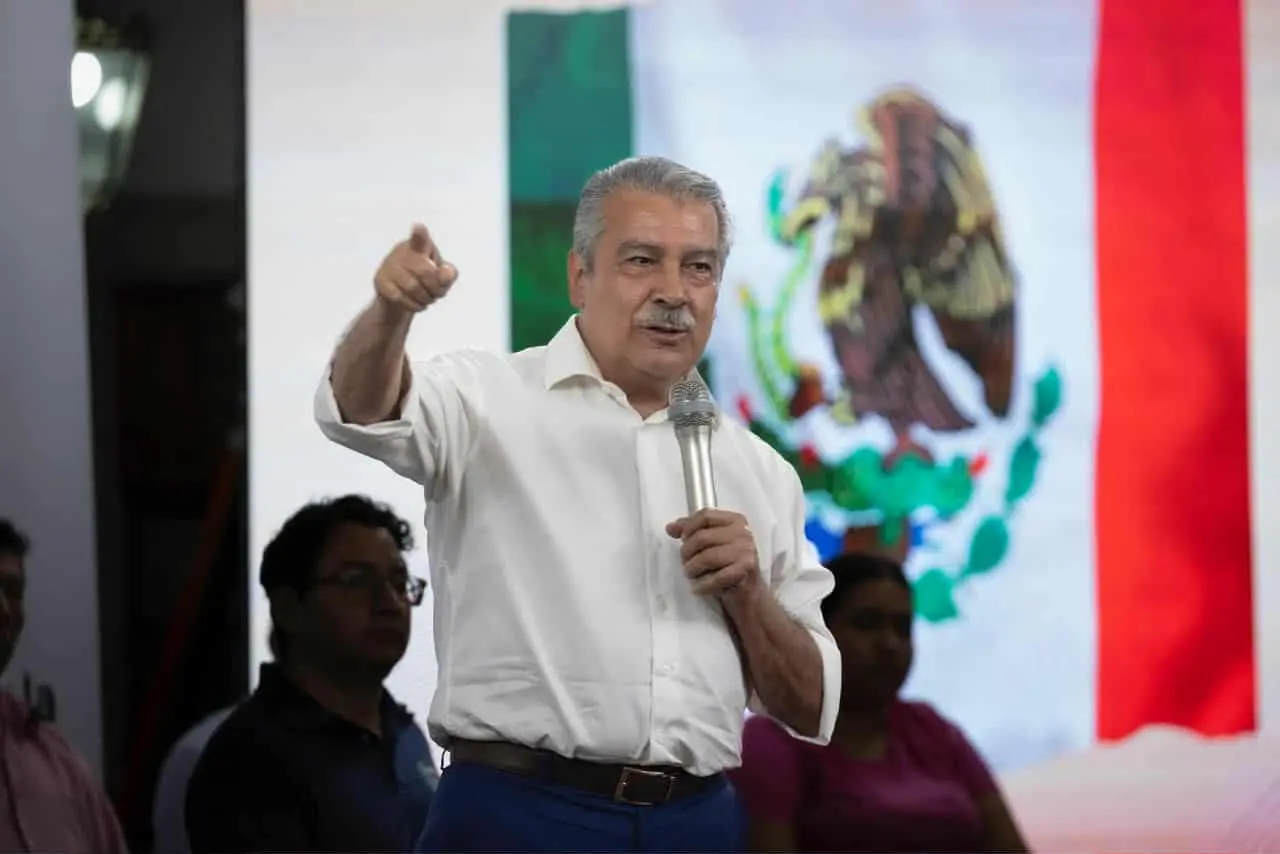 “Estoy orgulloso de ser un maestro normalista”: Morón