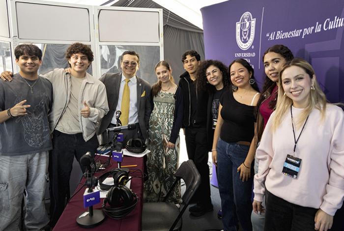 Estudiantes de Ciencias de la Comunicación UNLA participan en Conecta+ 2026