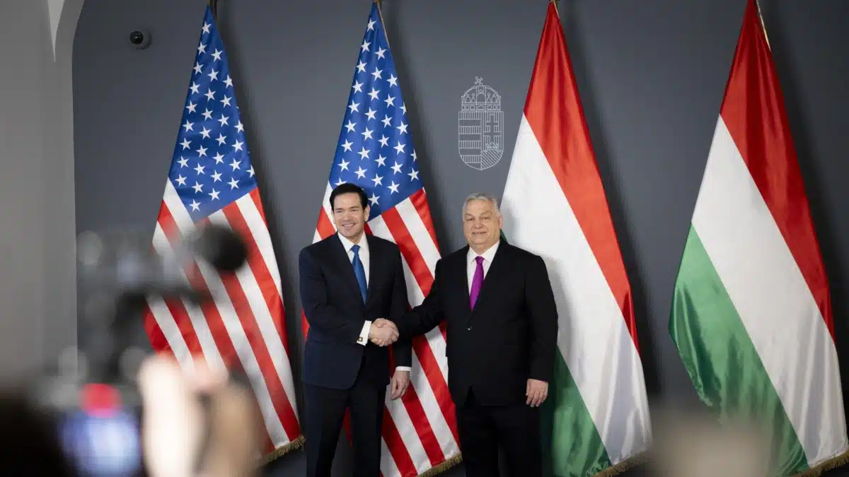 EU al rescate de Hungría ante posibles dificultades financieras