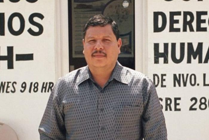 EUA sanciona a activista mexicano que denunció espionaje por parte de las Fuerzas Armadas