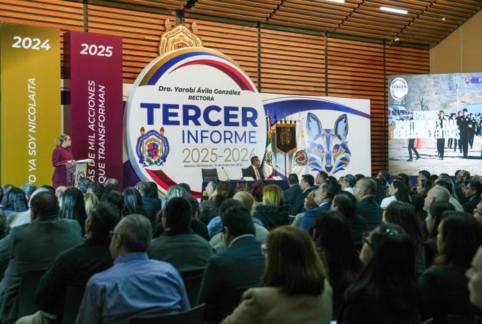 Excelencia académica: el alma de la Universidad Michoacana; Yarabí Ávila rinde Tercer Informe de Actividades