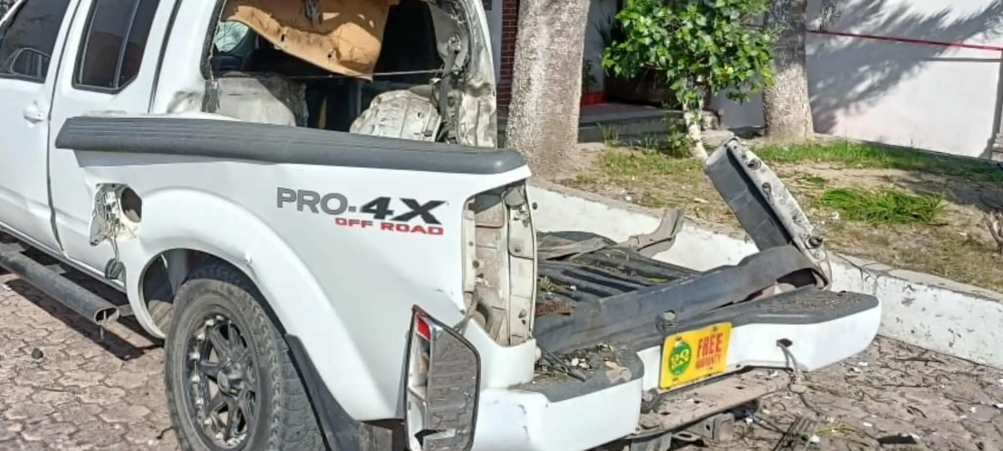 Explosión de pirotecnia en Huacato destruye camioneta y deja una mujer lesionada