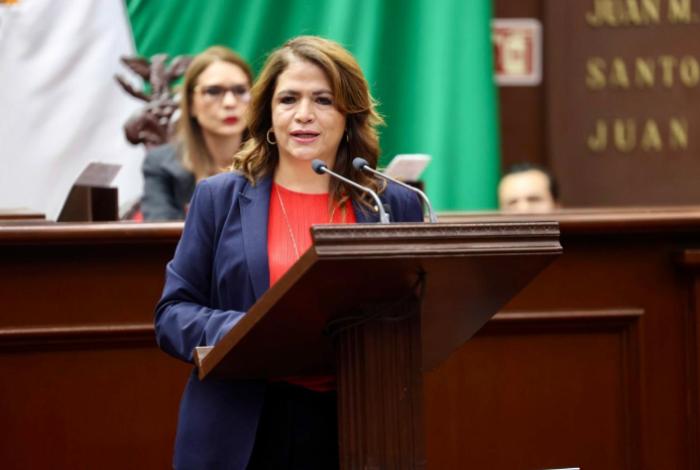 Fabiola Alanís: Beca “Gertrudis Bocanegra” garantiza oportunidades y refuerza el derecho a la educación en Michoacán