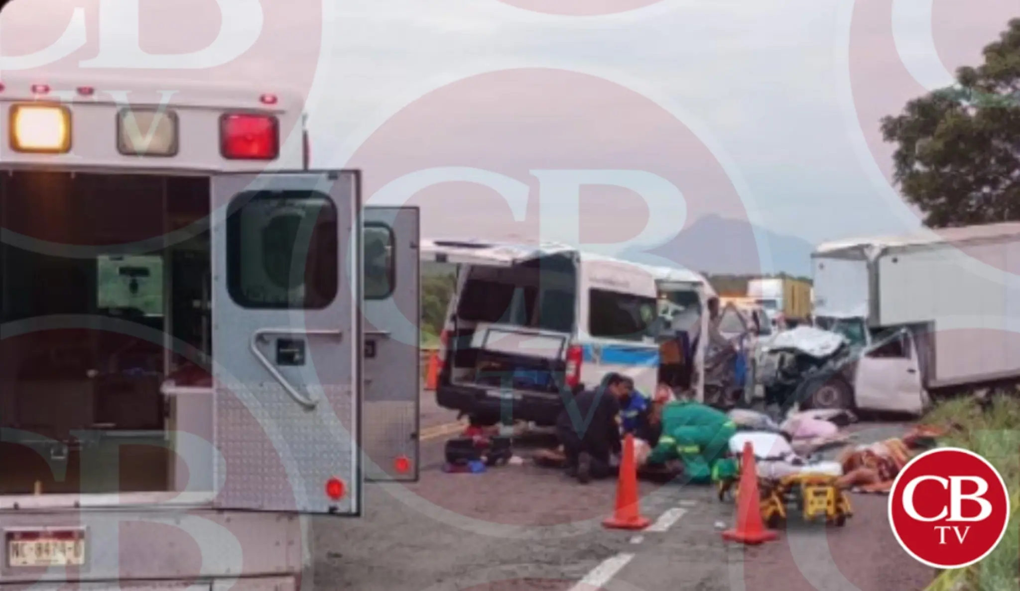 Fatal choque en la Autopista Siglo XXI deja cinco muertos