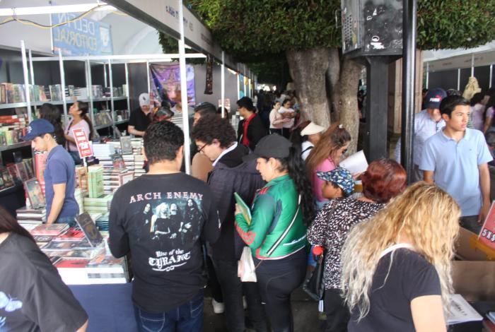 Feria del Libro de Morelia continúa con numerosas actividades literarias