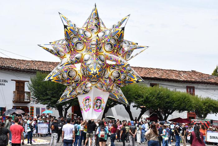 Festival de Globos de Cantoya de Pátzcuaro atrae a 200 mil visitantes y deja derrama de 100 mdp