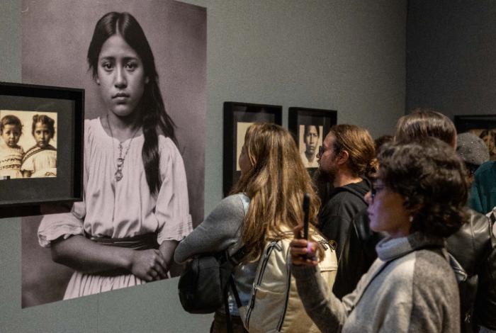 Festival Tragaluz – Entre Mundos 2025: celebrar la memoria, la luz y la fotografía en Michoacán