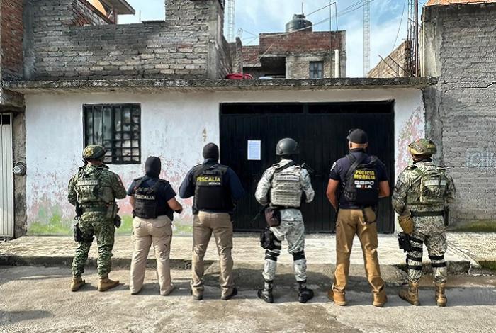 FGE asegura inmueble en Morelia y 390 dosis; detienen a dos hombres
