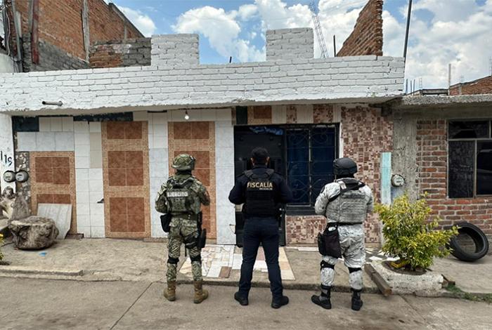 FGE asegura más de 7 mil dosis de droga y detiene a tres personas, tras cateos en Morelia