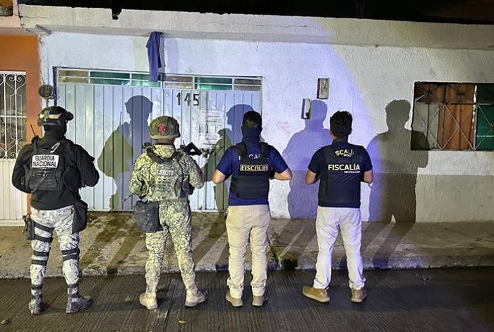 FGE catea inmueble en El Realito, en Morelia: Asegura 725 dosis de droga y detiene a 7 personas