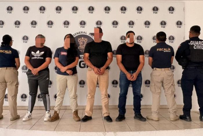 FGE ejecuta orden de aprehensión contra cuatro agentes de Investigación por presunta evasión de preso