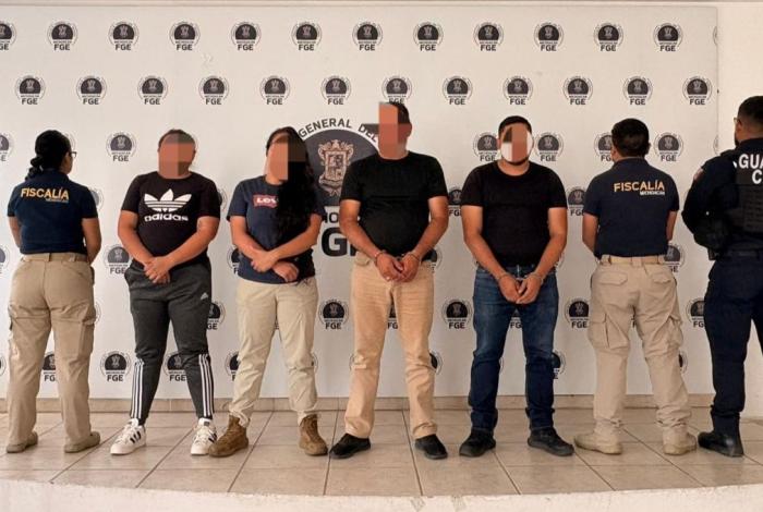 FGE ejecuta orden de aprehensión contra cuatro agentes de Investigación por presunta evasión de preso