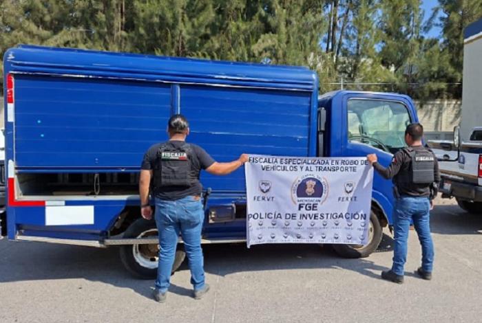 FGE recupera camión de la Pepsi con 77 mil pesos de mercancía;  Chevrolet blanca se le atravesó en brecha