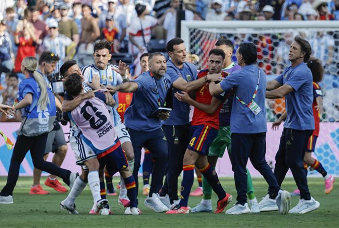FIFA anuncia sanciones por bronca al término de la final del Mundial: ¿Para España o Argentina?
