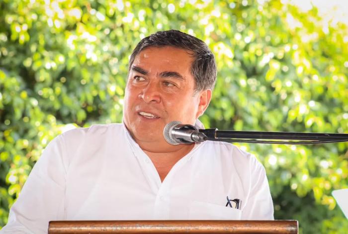 Fiscalía de Michoacán realiza actos de investigación por el homicidio del presidente municipal de Tacámbaro y su escolta
