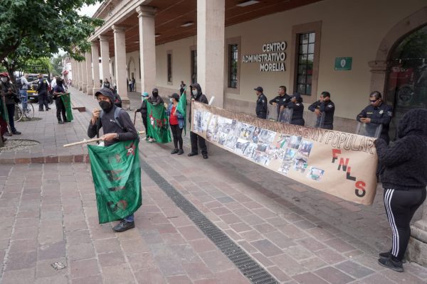 FNLS inicia protestas indefinidas y rechaza cambiarse de plaza