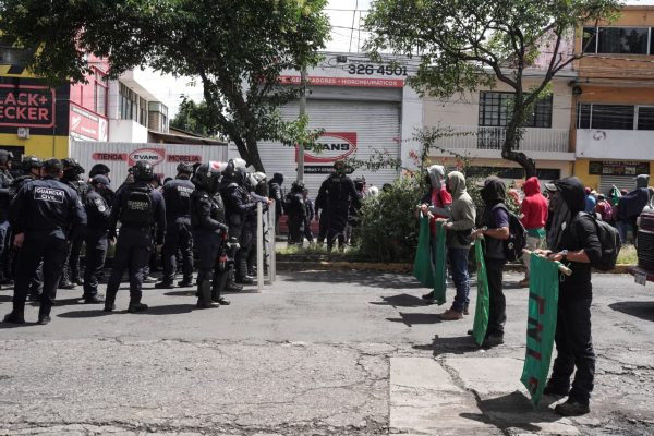 FNLS no ha accedido a sedes alternas para tianguis plantón: Bedolla