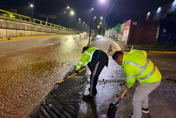 Foco rojo por lluvias: Paso Catrinas y distribuidores viales necesitan obras complementarias