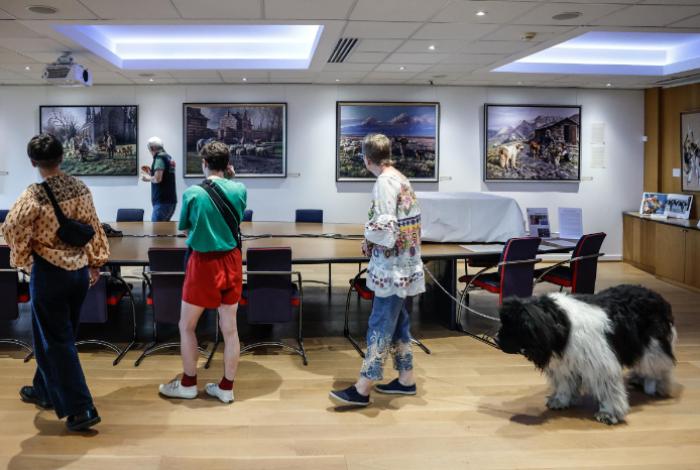 Francia inaugura un museo para los perros, el segundo más grande del mundo