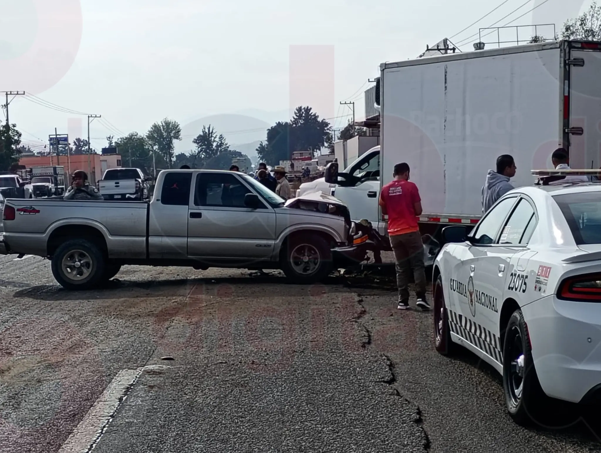 Fuerte choque en la Morelia–Tarímbaro deja dos heridos y provoca cierre parcial de la vía