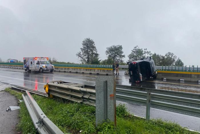 Fuertes lluvias por Huracán Flossie provocan accidentes y deslaves leves en la Siglo XXI