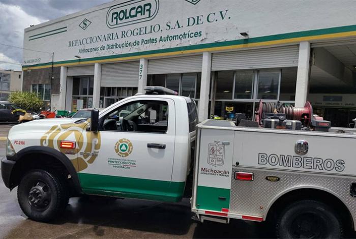Fuga de amoníaco en negocio de Morelia moviliza a bomberos; no hay intoxicados