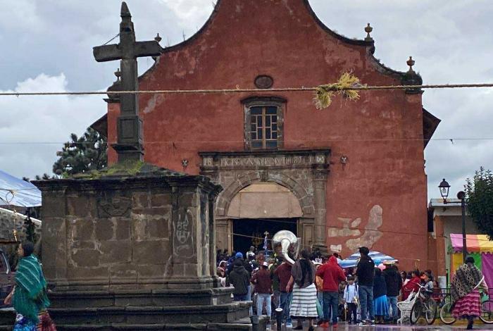 #GALERÍA | Se registra conato de incendio en el templo de Nurío