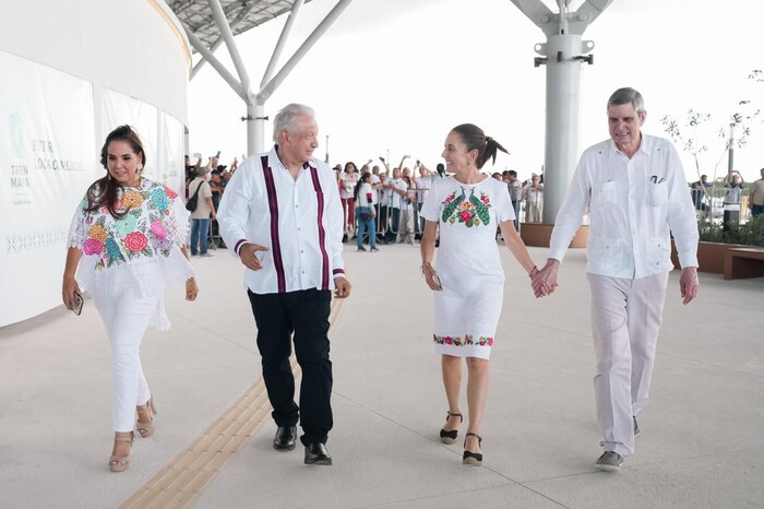 #Galería | Claudia Sheinbaum acompaña al presidente AMLO en la inauguración de los nuevos vagones del Tren Maya