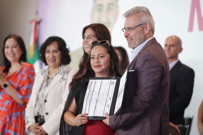 Garantiza Bedolla salarios y prestaciones a docentes michoacanos