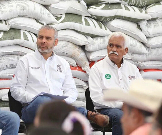  Garantizados los insumos para agricultores afectados por huracán John: Bedolla