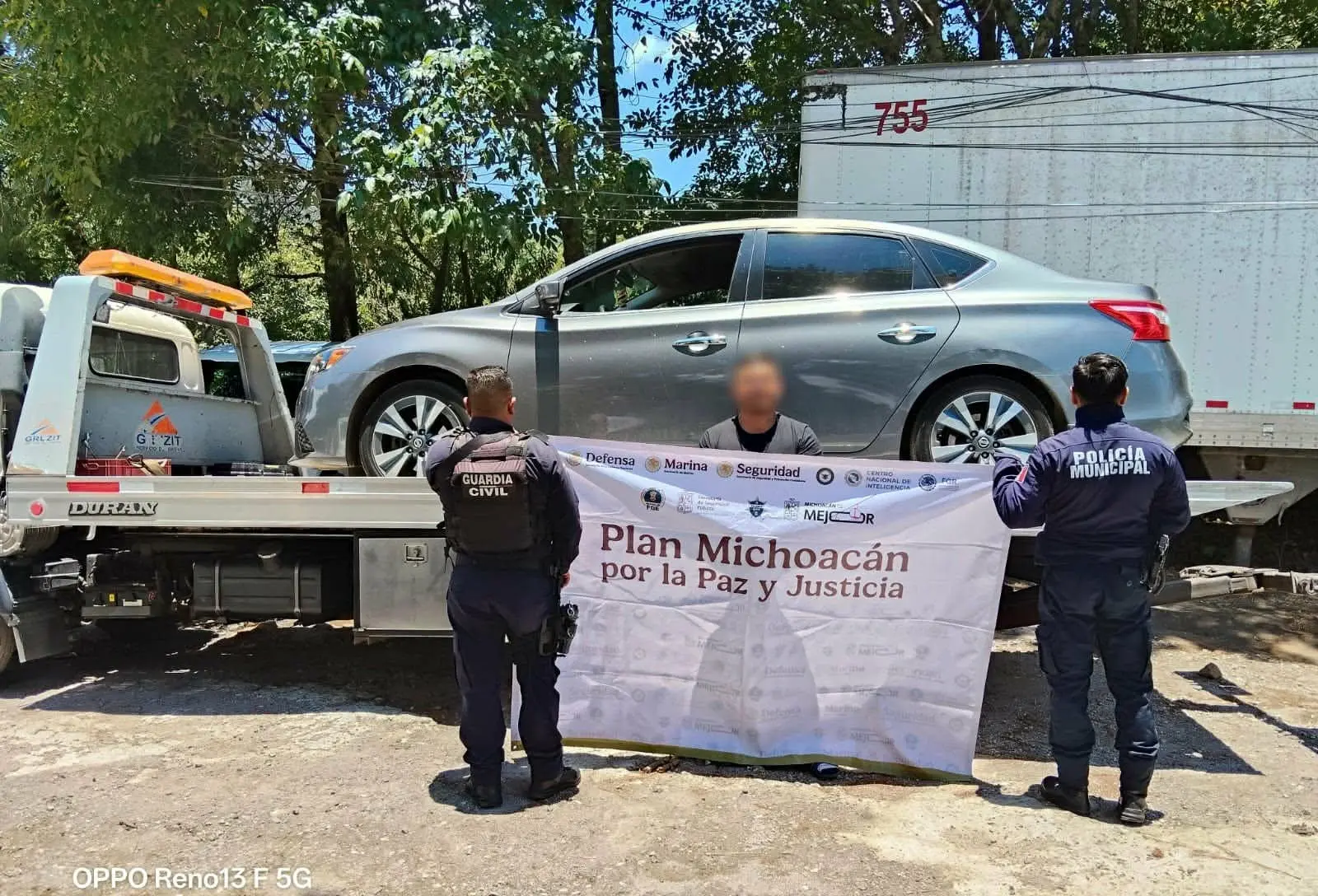 GC detiene a hombre por posesión de un auto robado, en Zitácuaro