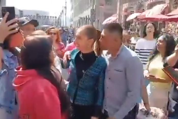 Genera polémica acoso que sufrió Sheinbaum durante un recorrido en CdMx