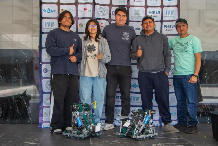 Genios de UTM logran pase directo al Mundial de Robótica en EU