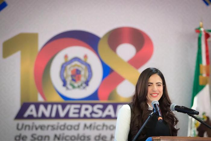 Giulianna Bugarini destaca que la UMSNH llega a sus  108 años con una reforma que le da certeza y futuro
