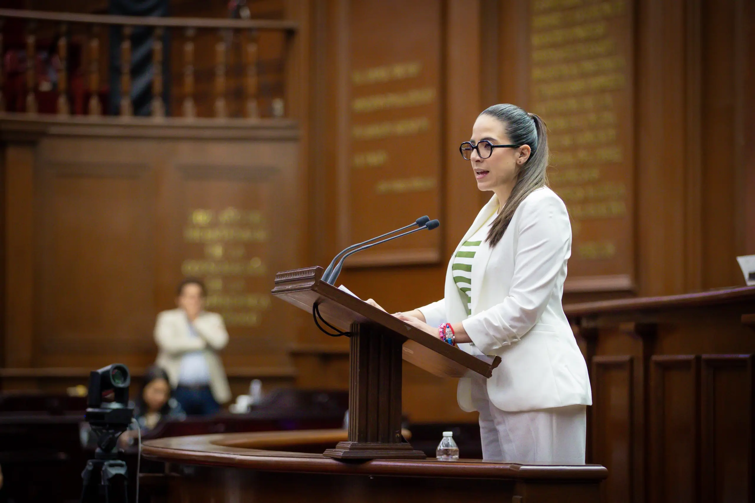 Giulianna Bugarini: ni juicio político ni ataque; Uruapan debe aclarar cobros excesivos de predial