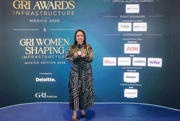 Gladyz Butanda recibe reconocimiento internacional de infraestructura