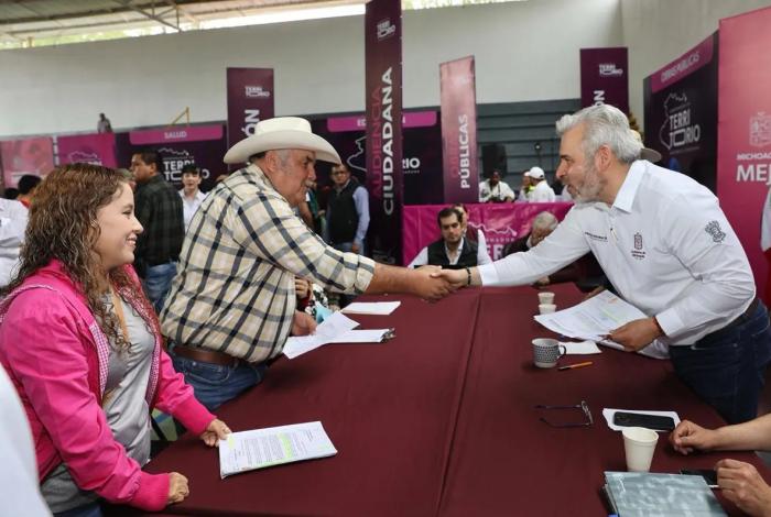 Gobernador en Territorio suma más de 7 mil solicitudes ciudadanas atendidas: Bedolla