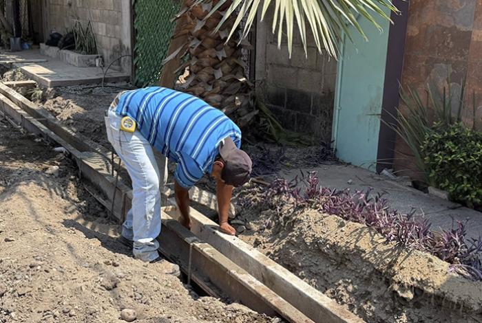 Gobierno de Lázaro Cárdenas continua la pavimentación de calles