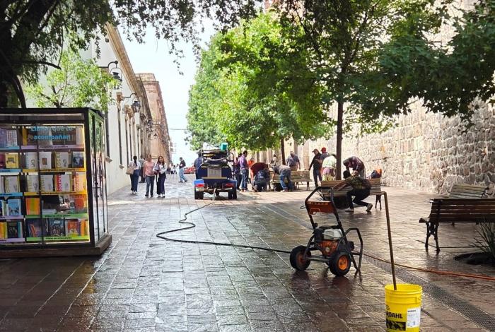 Gobierno de Morelia da mantenimiento a Andador El Nigromante