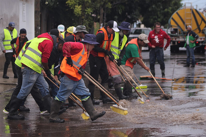  Gobierno de Morelia realiza limpieza integral en colonias afectadas por desfogue de Conagua