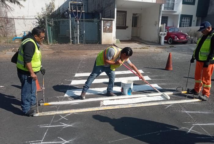 Gobierno de Morelia realiza acciones de balizamiento en distintas colonias de la ciudad