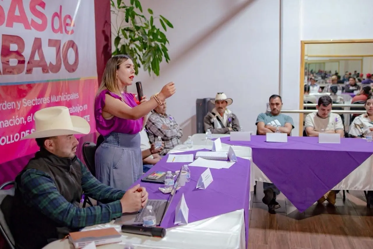 Gobierno de Salvador Escalante fortalece atención a comunidades, encabeza mesa de trabajo Dayana Pérez