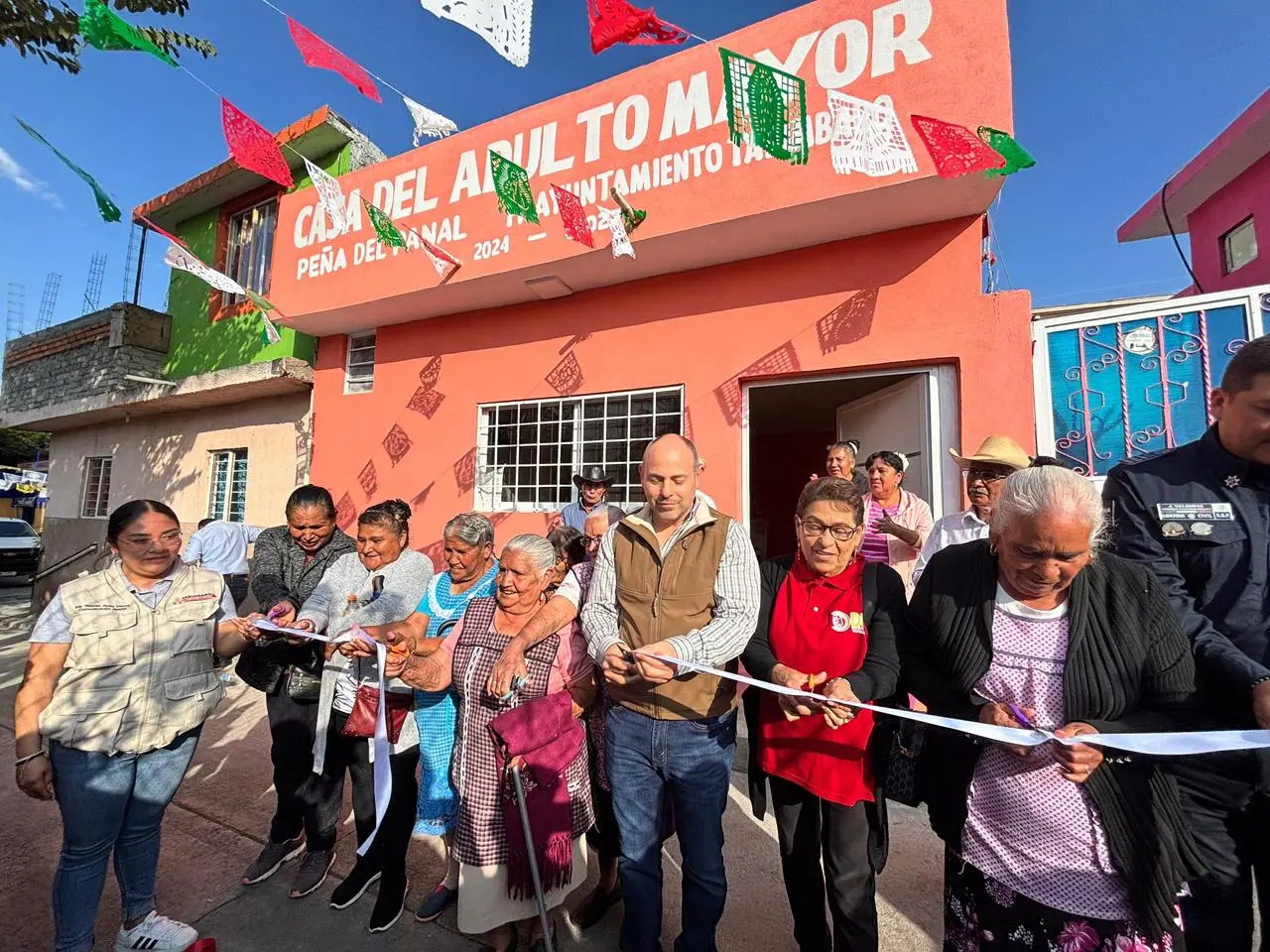  Gobierno de Tarímbaro inaugura Centro Deportivo y Estancia del Adulto Mayor en Peña del Panal